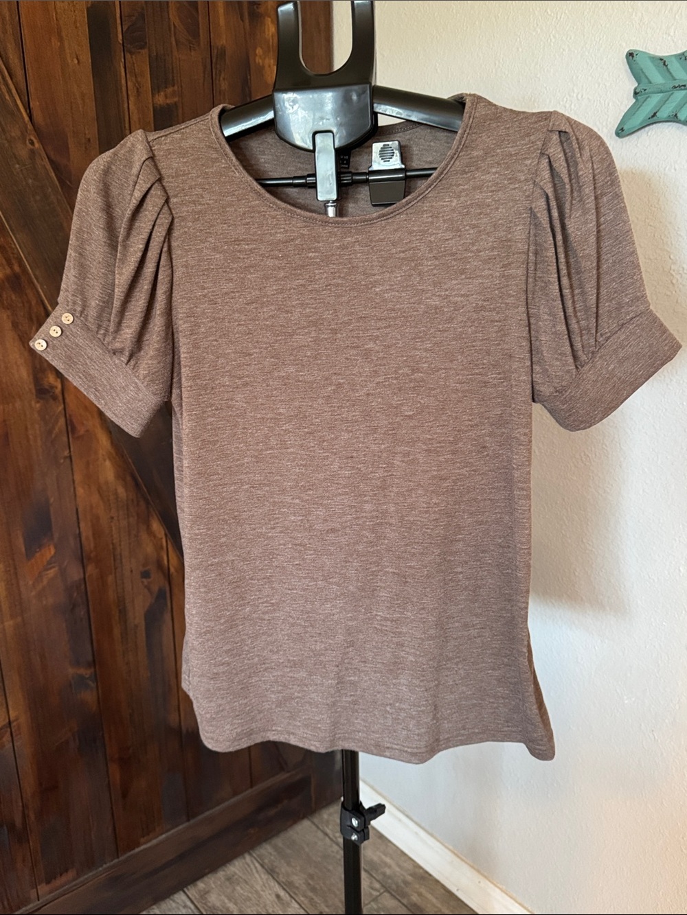 SHEIN Brown Short Puff Sleeve Knit Top with Cuff Buttons
